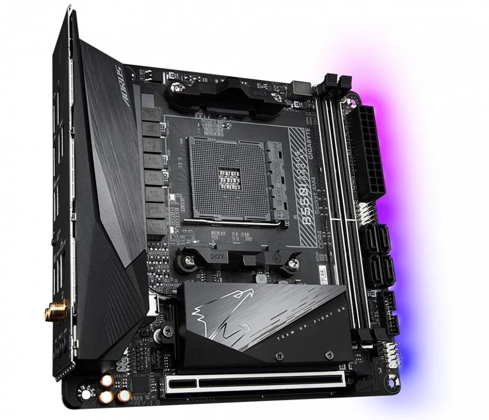 Материнская плата AMD B550 SAM4 MITX B550I AORUS PRO AX GIGABYTE